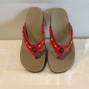 Aetrex NWOT Hazel Flip Flop Sandals Red Stone Accents Sparkly Ribbon Sz 10.5-11